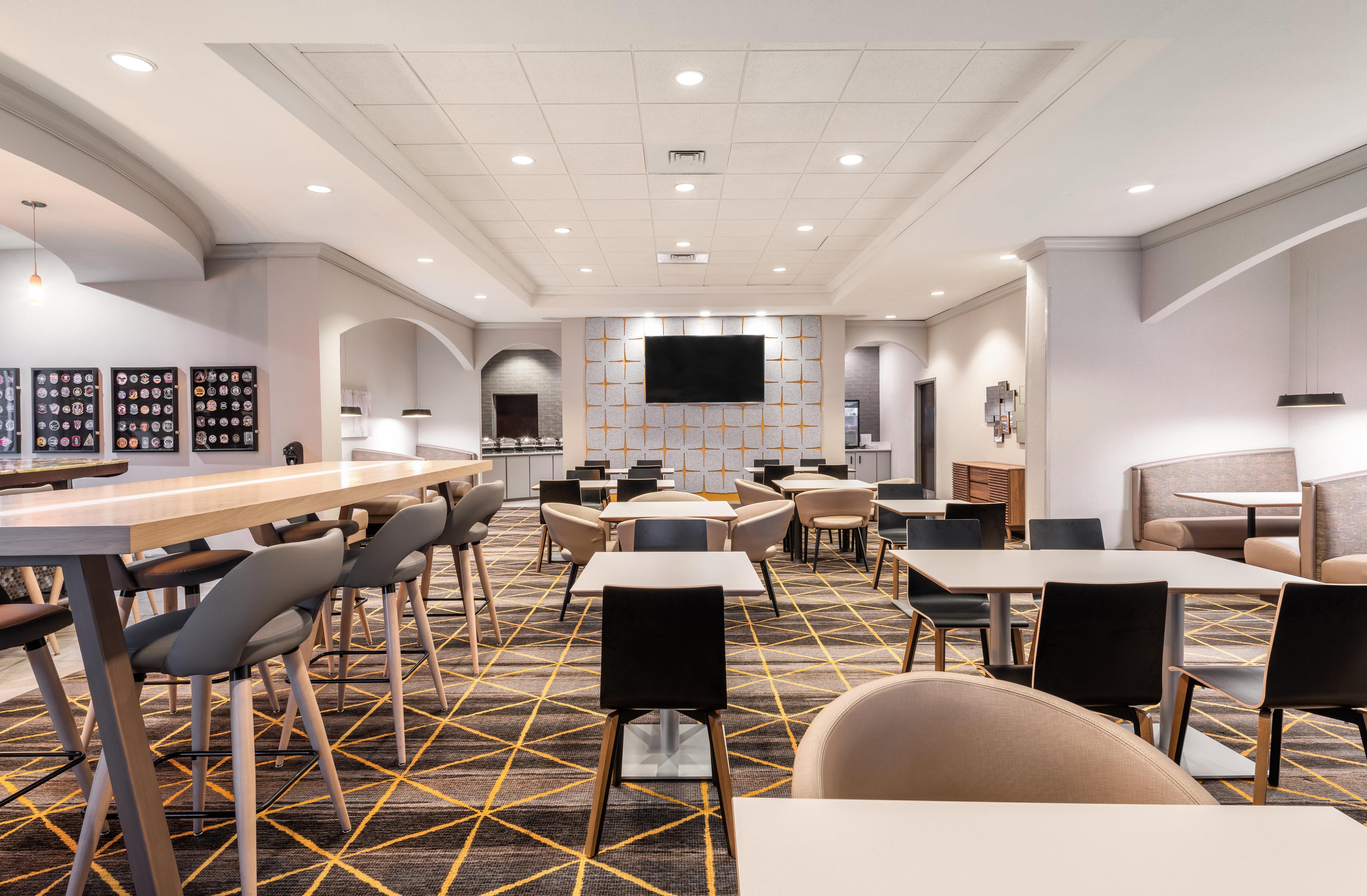Hotel & - - Wells Rd.